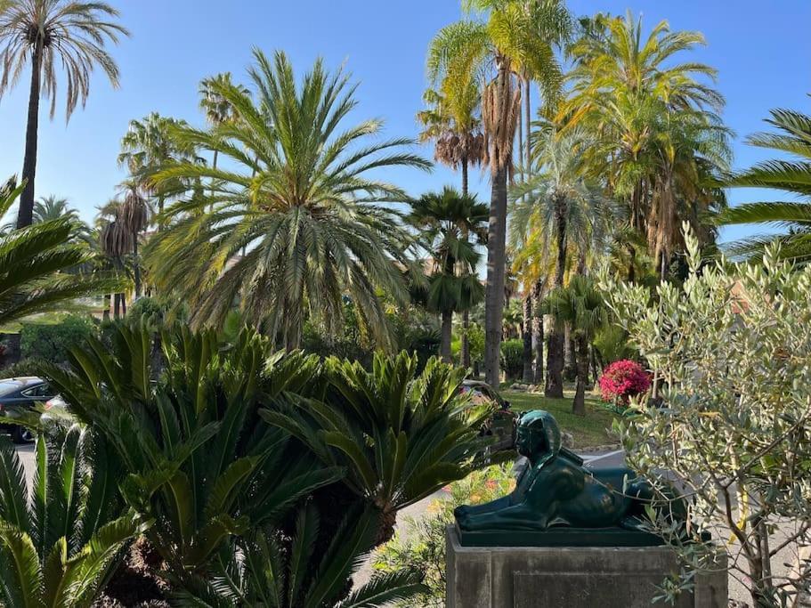 Beautiful Garden Apartment Steps From The Beach Menton Exteriör bild