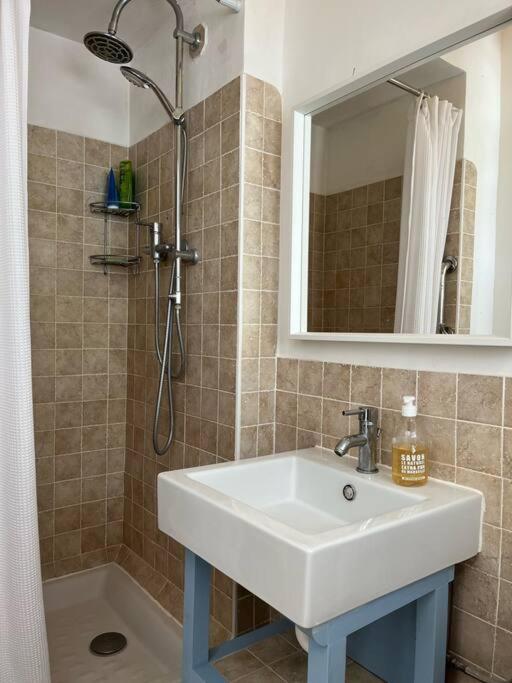 Beautiful Garden Apartment Steps From The Beach Menton Exteriör bild