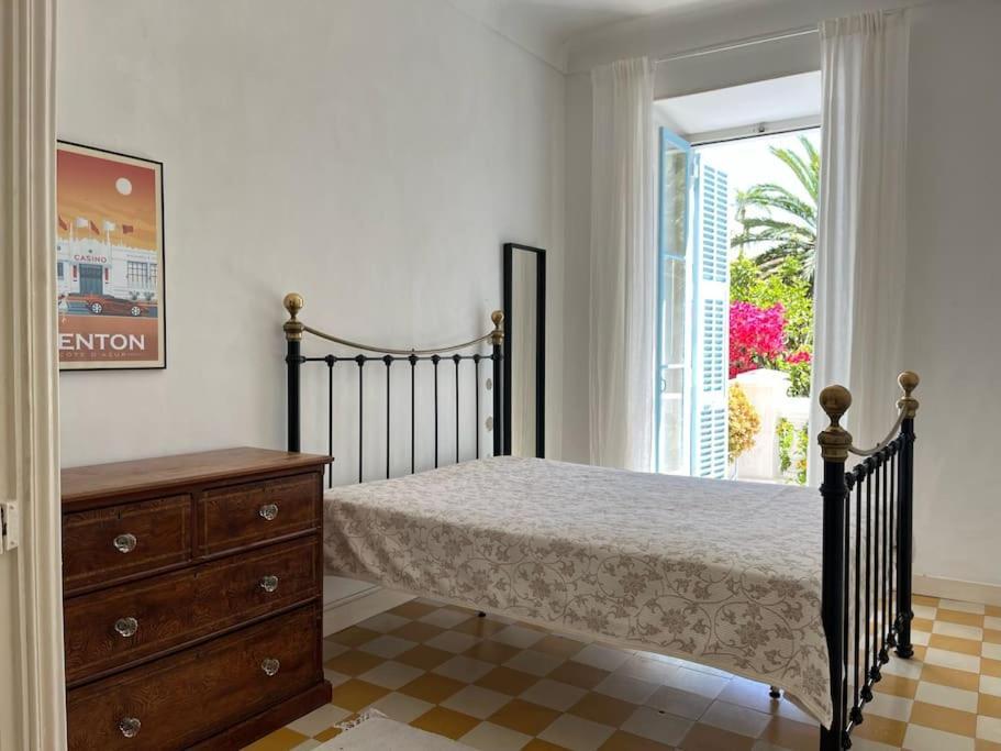 Beautiful Garden Apartment Steps From The Beach Menton Exteriör bild